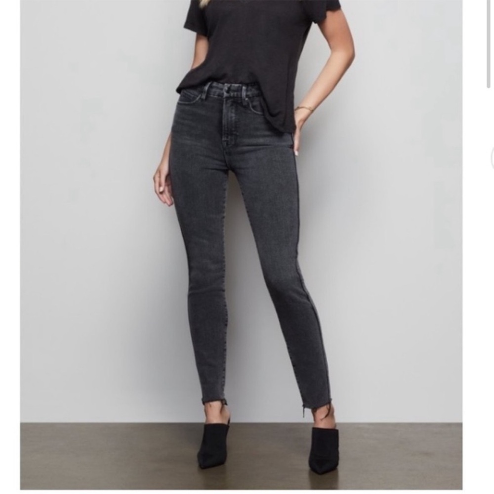 Good American black Good Curve crop Skinny Raw edge hem Size 00 /‎ 24